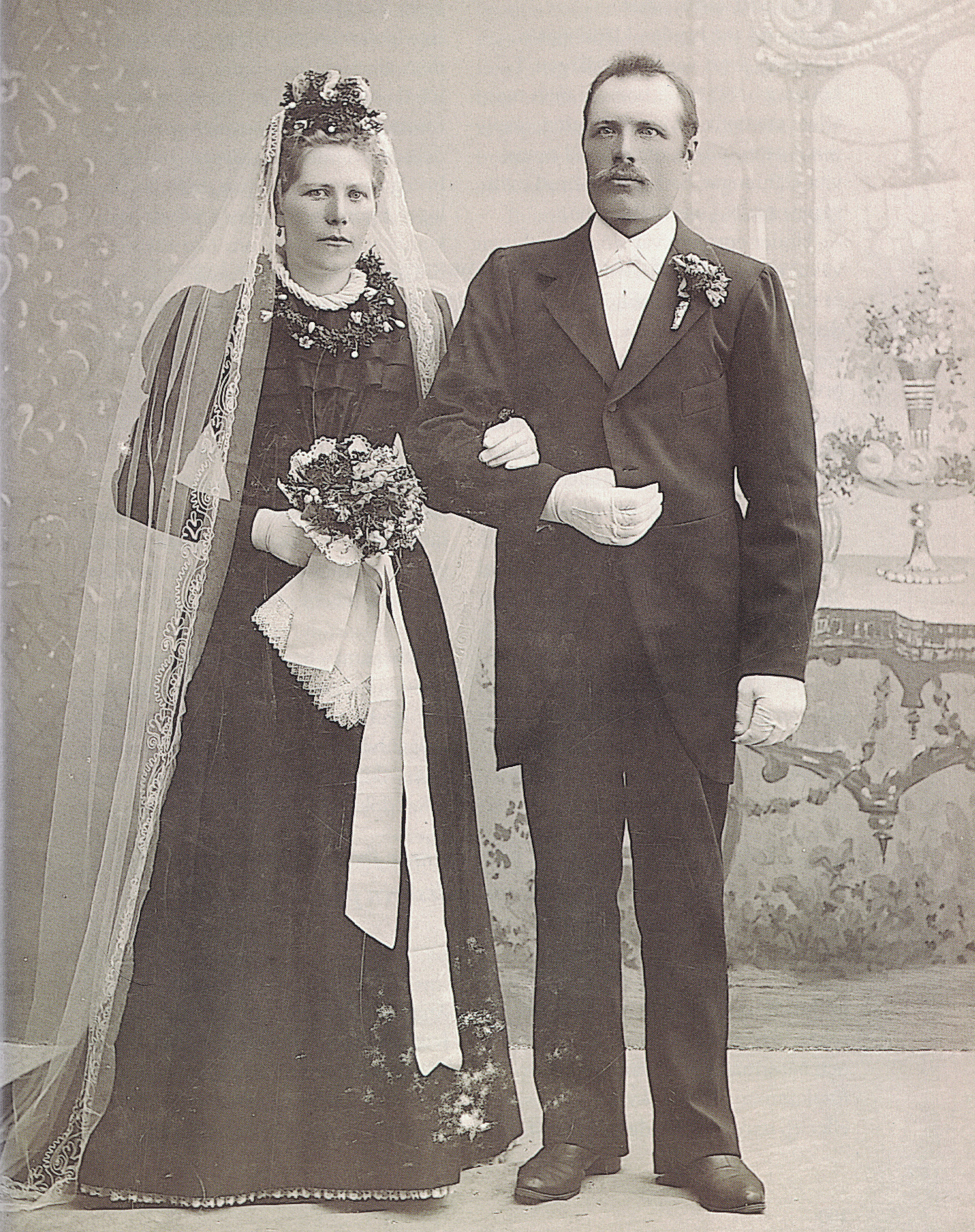 Brudpar kring år 1900.