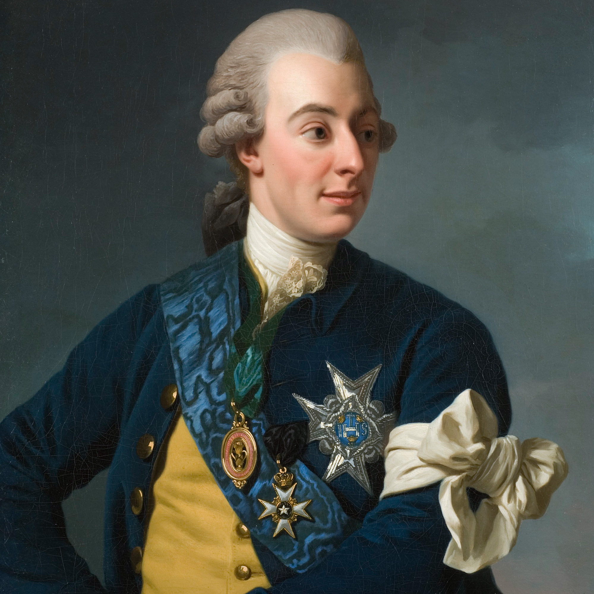 Porträtt på Gustav III som sitter rakryggad med blicken snett åt höger.