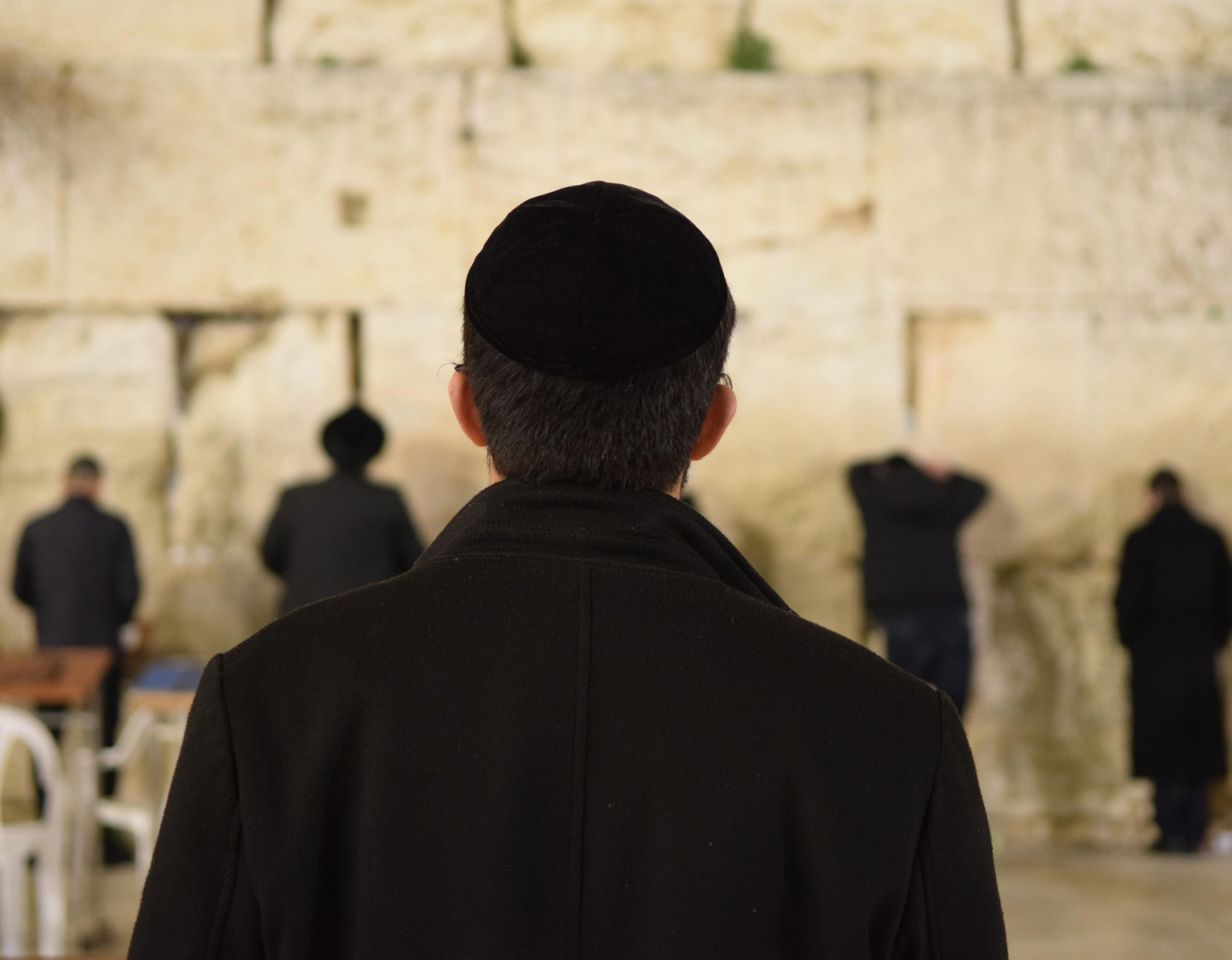 Ortodoxa judar vid Västra muren i Jerusalem.