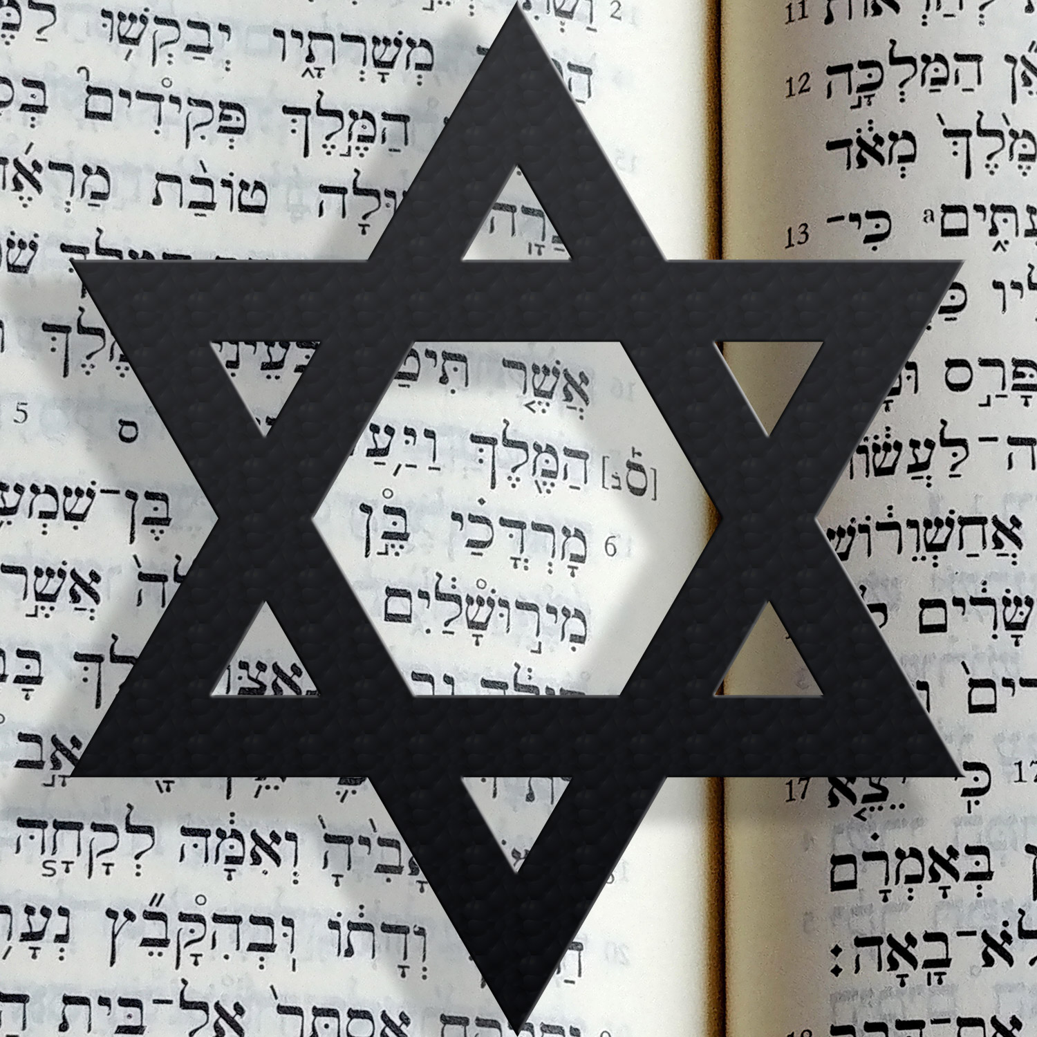 Uppslagen hebreisk bibel med en överliggande svart davidsstjärna liggande på uppslaget.