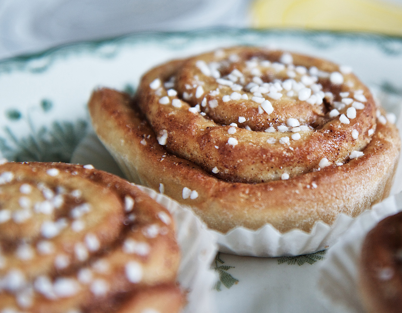 Bullar på en tallrik.