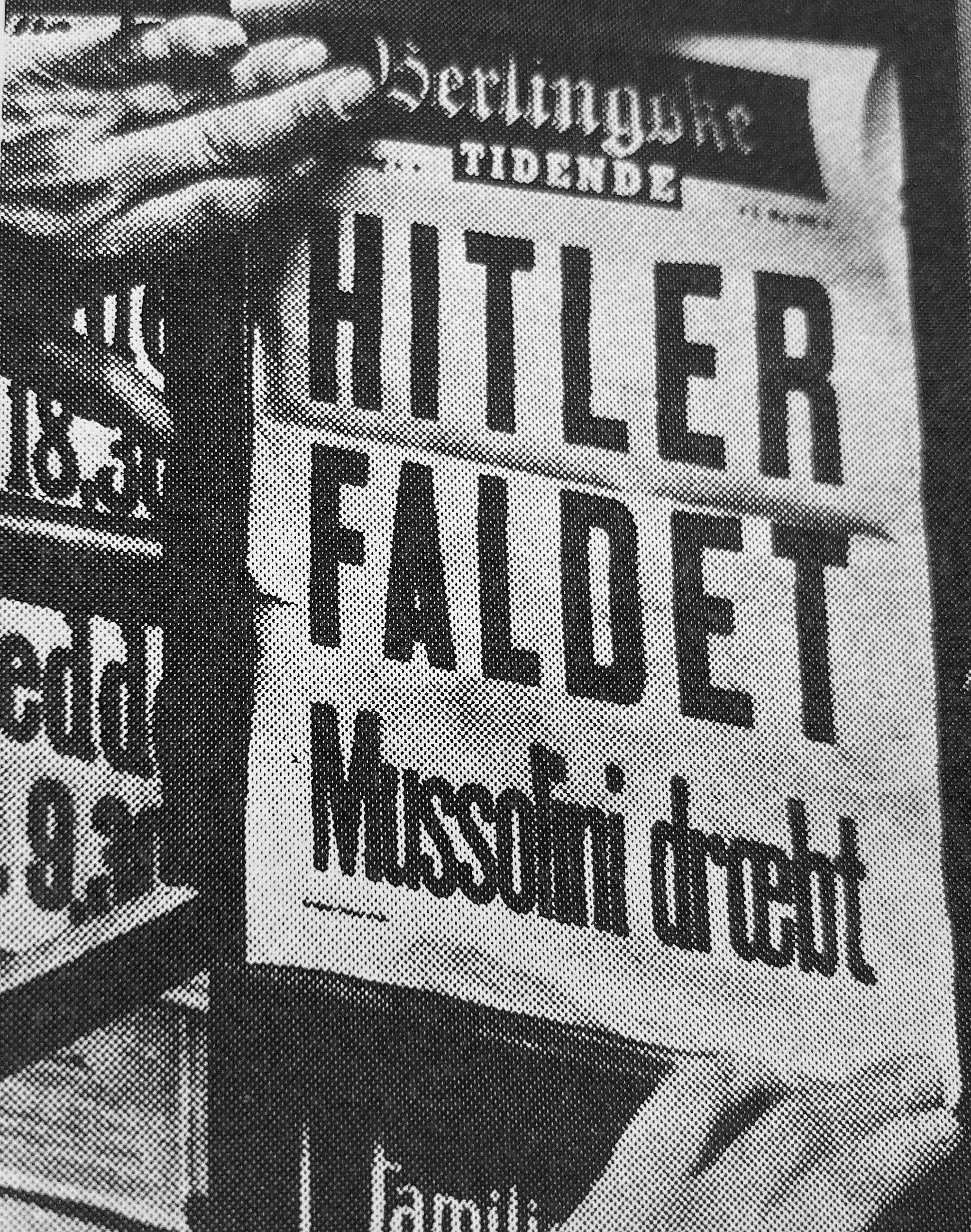 Löpsedel på danska  - Hitler är död.